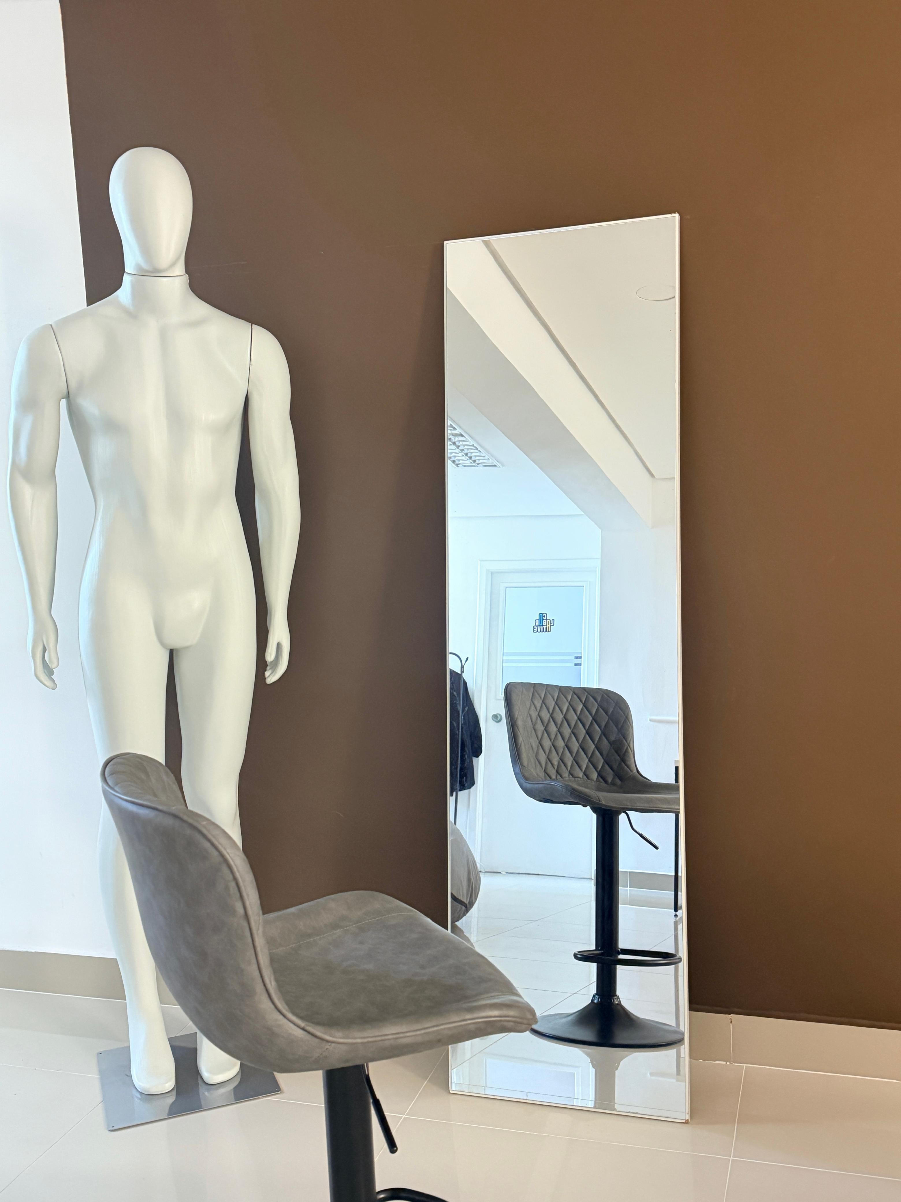 Fashion corner